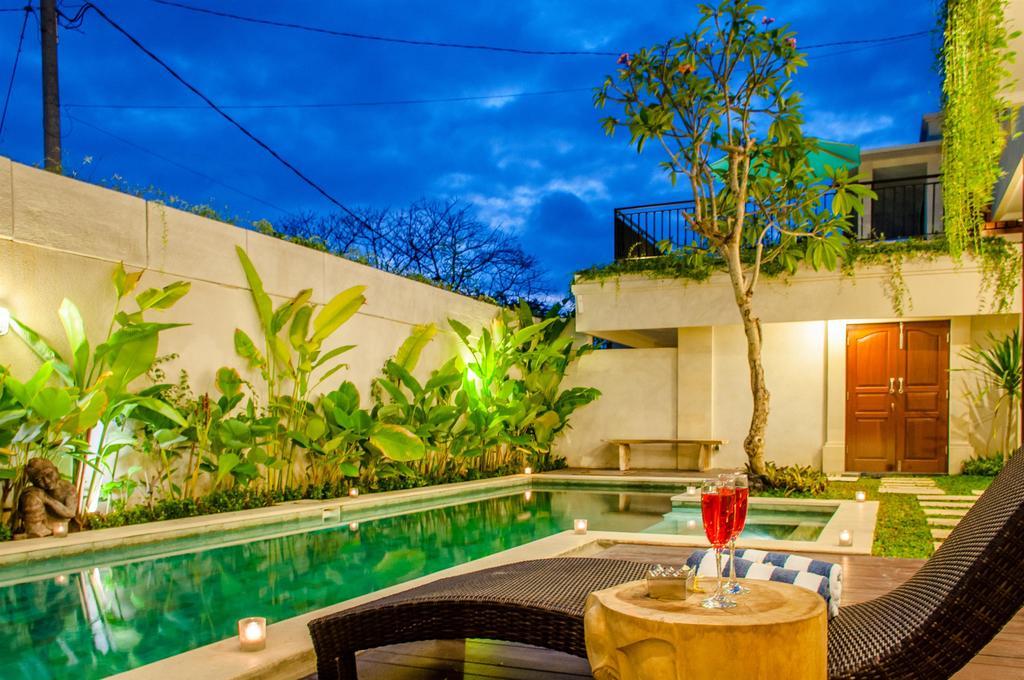 Villa Tepi Sungai Legian  Room photo